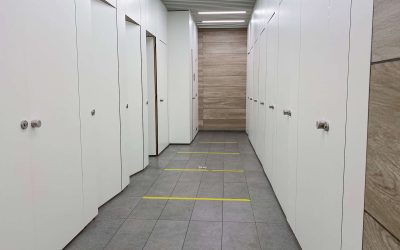 Сантехнические кабины из HPL панелей: надежное и  стильное решение для любых помещений