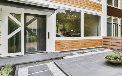 Нужны ли витражи во входной двери? Разбираемся с Alutech W62